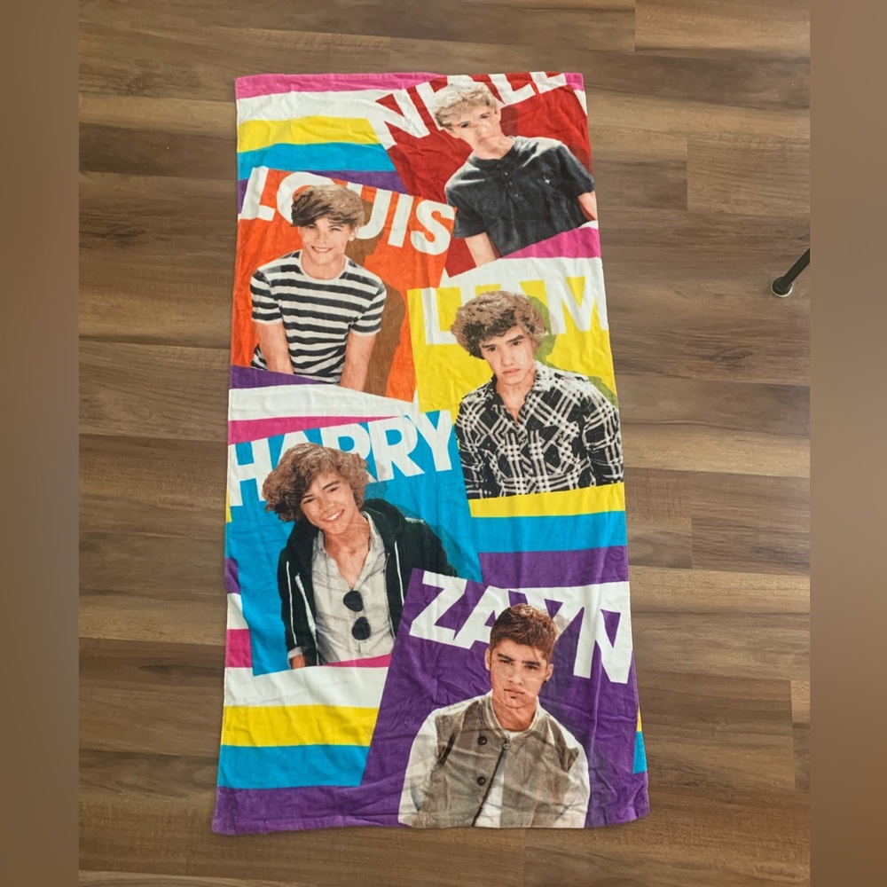 One Direction Beach Towel 2013 NWT